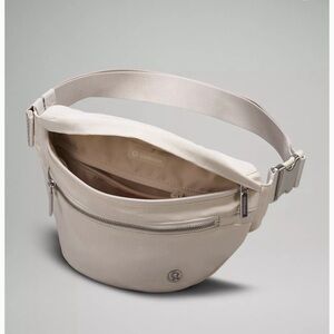 Lululemon City Adventurer 2.5L Belt Bag! Gray!!